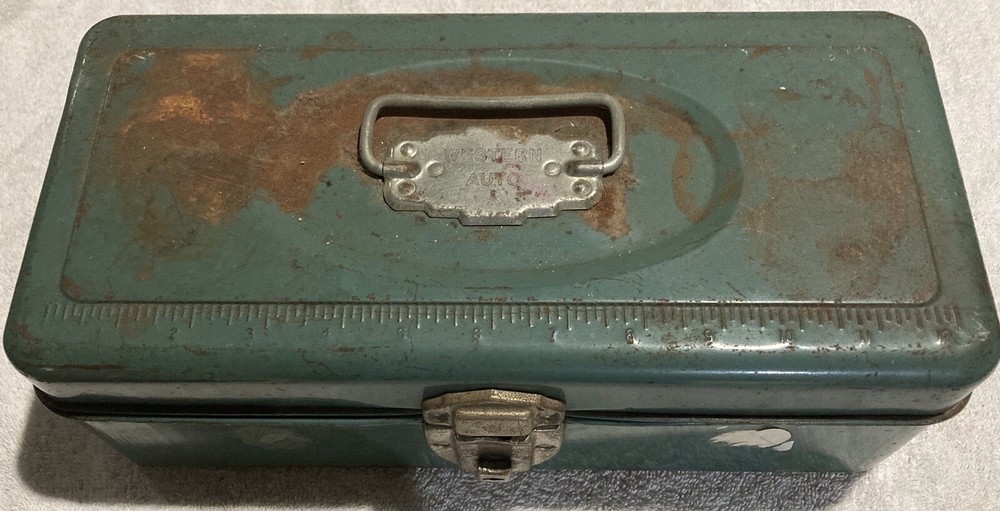 RARE Western Auto Green Metal Tackle/Tool/Organizing Box with Ruler Top