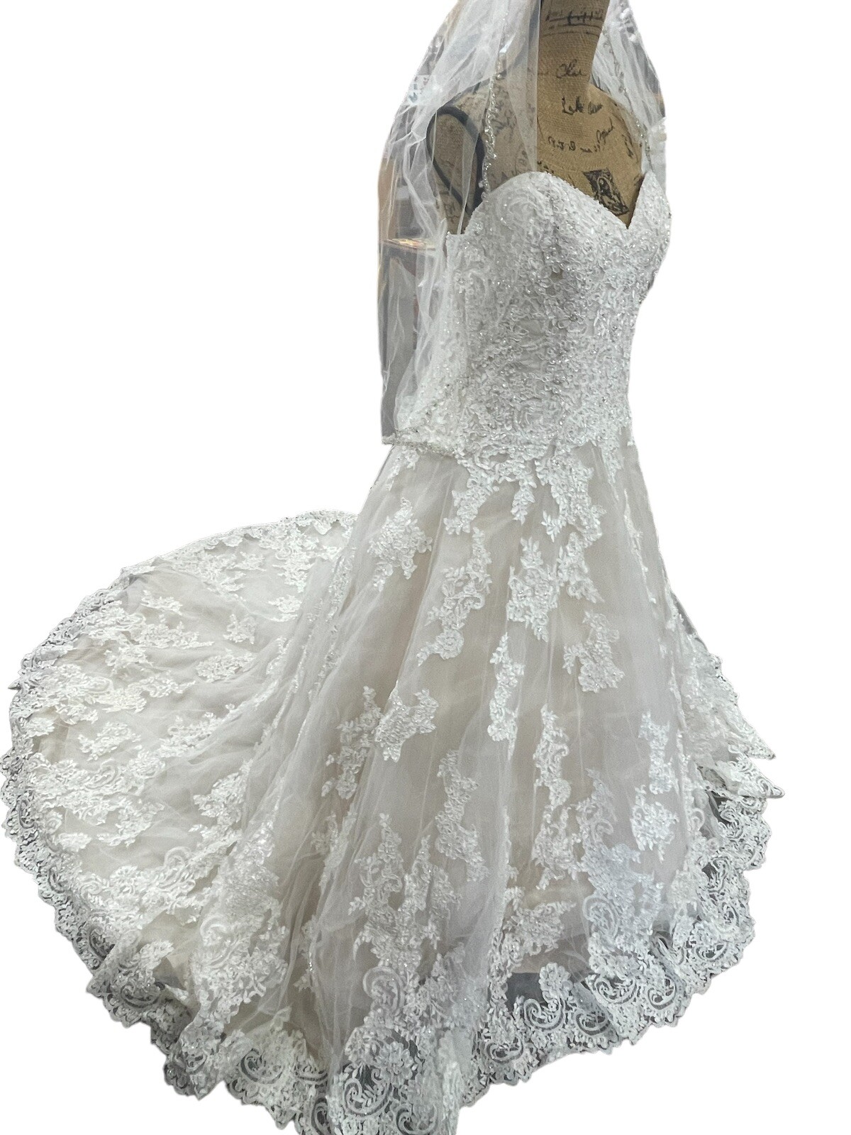 David Tutera Bridal Wedding Dress Sz 18 Crystals beading, simply amazing Ivory