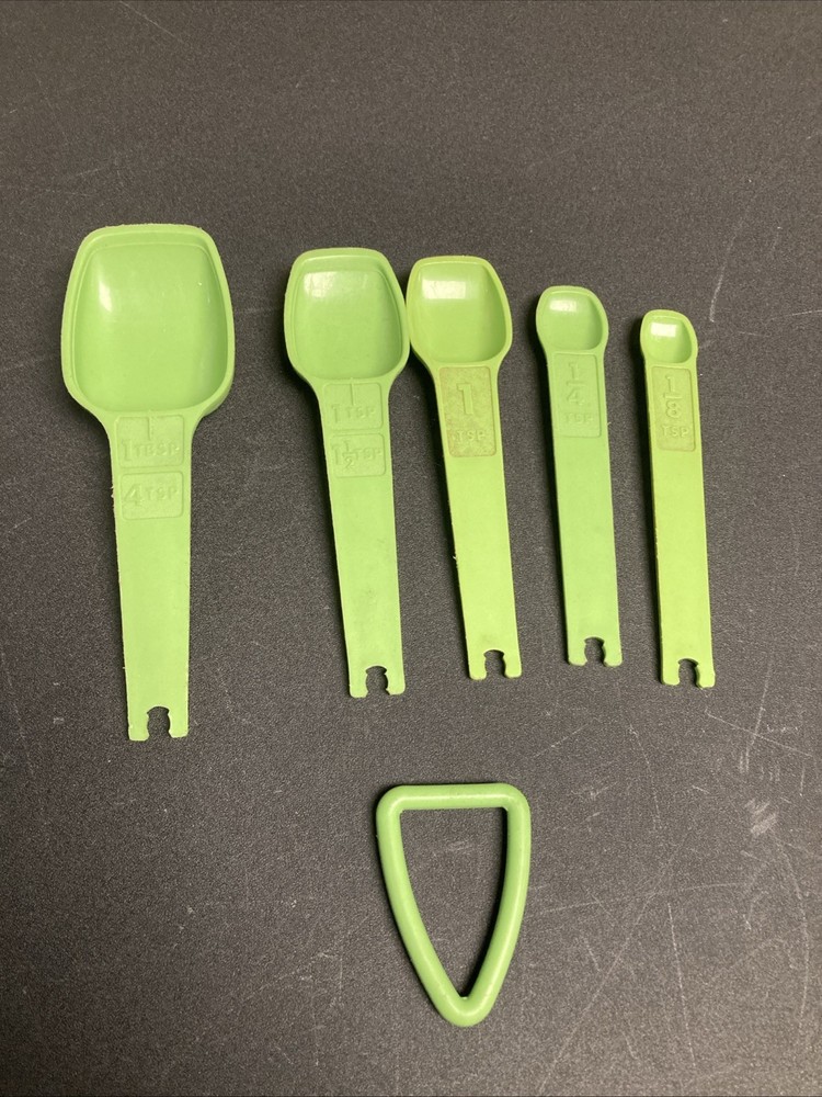 Tupperware Lime Green Measuring Spoon Nesting Six Items