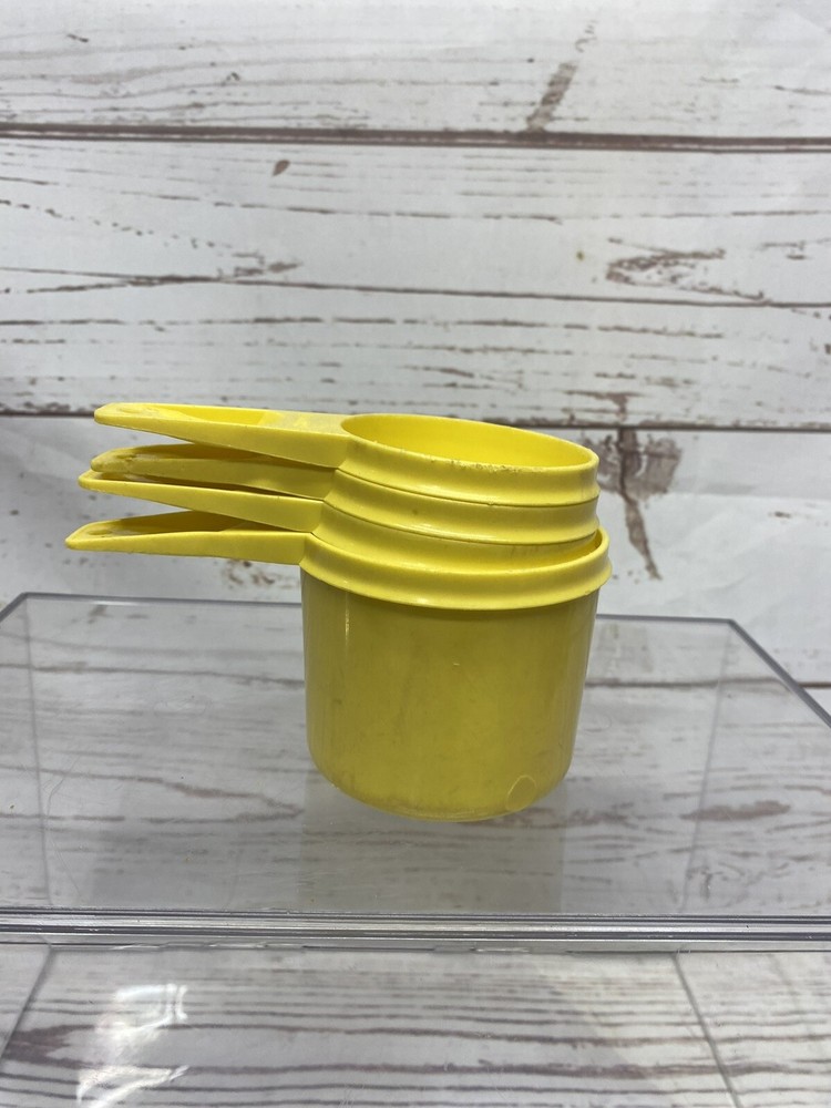 Tupperware Measuring Cups Yellow 4 Pcs
