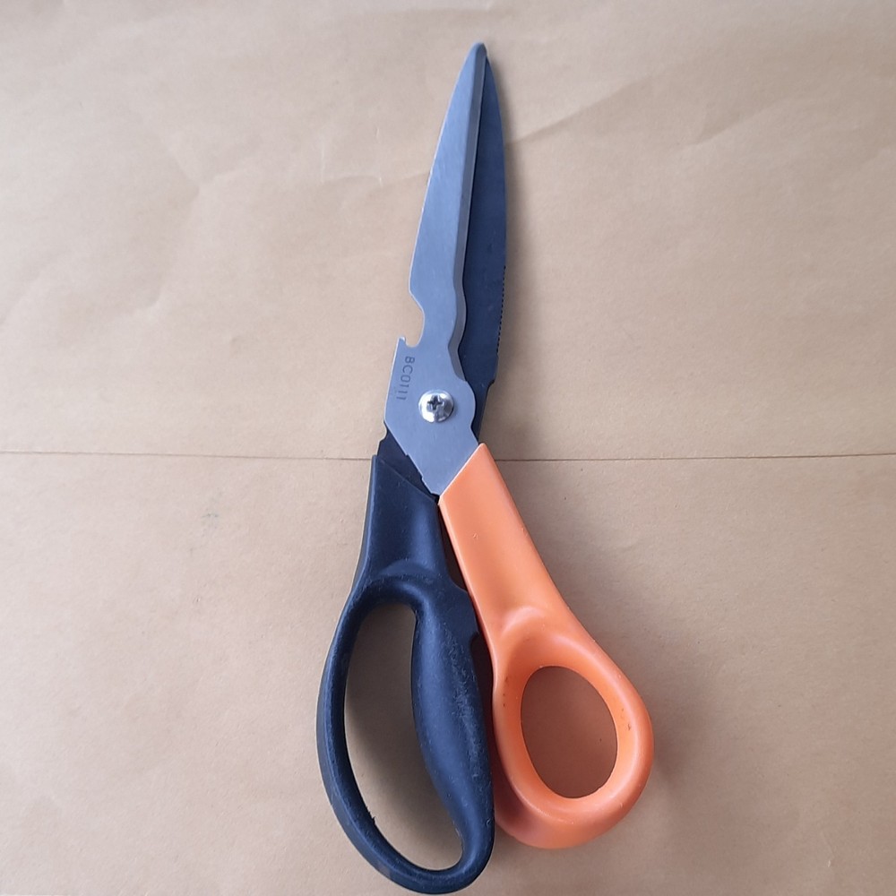 Fiskars Kitchen Shears Serrated Blade Black & Orange BC0111