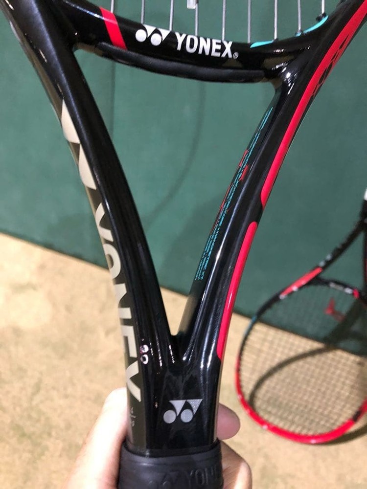 Yonex V Core 98