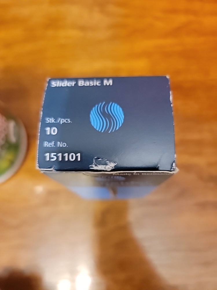 Schneider 151101 Slider Basic M Balck(10/BX)