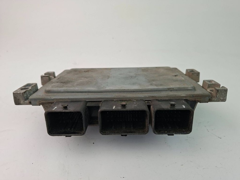 Ford Focus 2005 Engine Control Module ECU 8V2112A650SF GENUINE