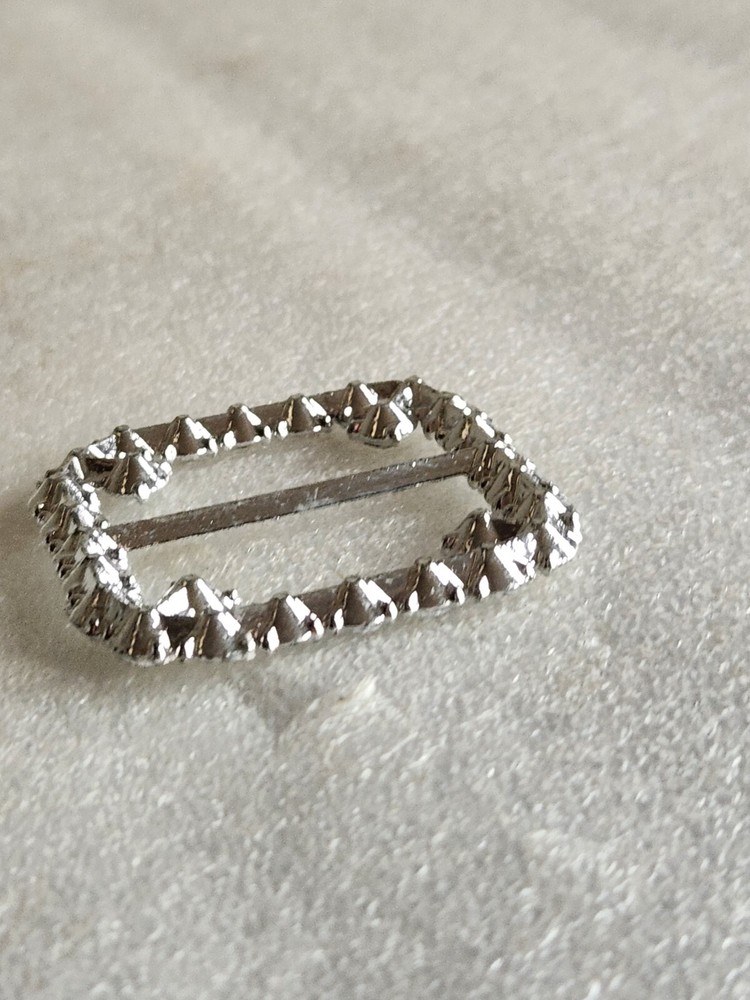 Sparkling Silver Colored Buckle or Ribbon Slider