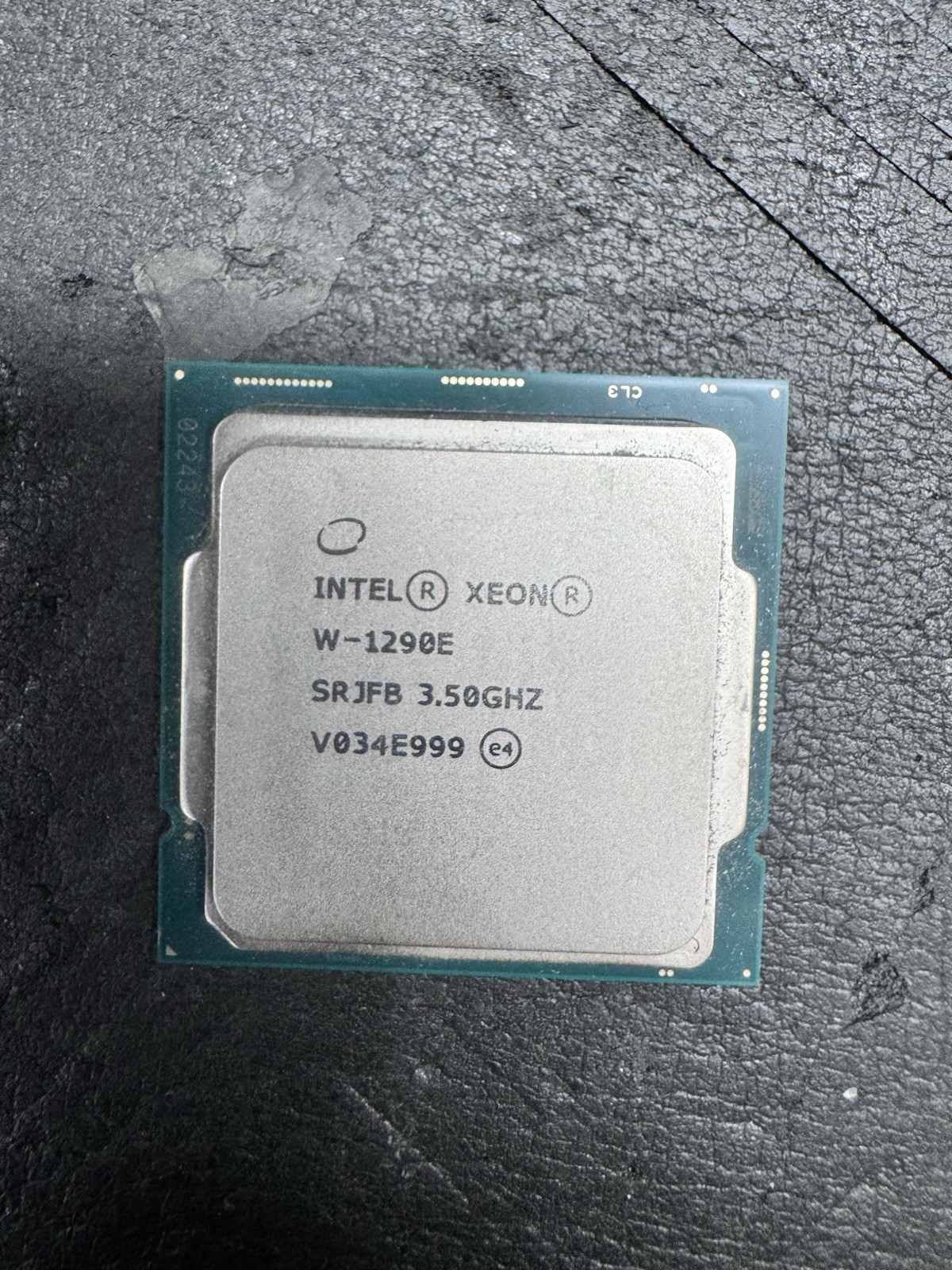 Intel Xeon W-1290E SRJFB 10C 3.5GHz 20MB 95W LGA1200 W480 chips