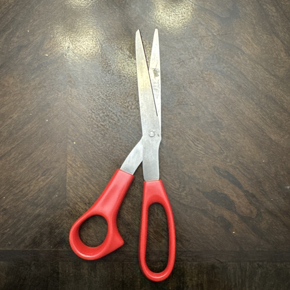 Vintage Comfortable High-Performance 8 Inch Red Scissors