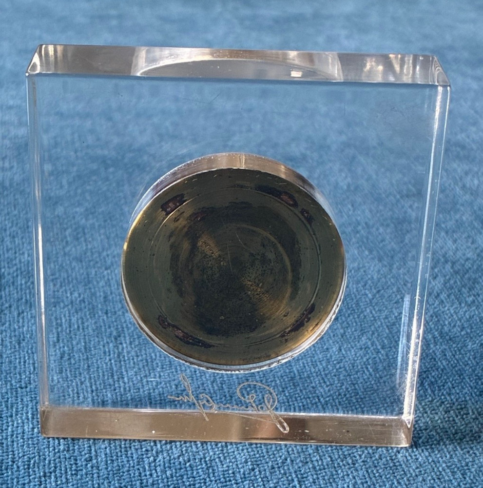 Magnetic compass in plexiglass