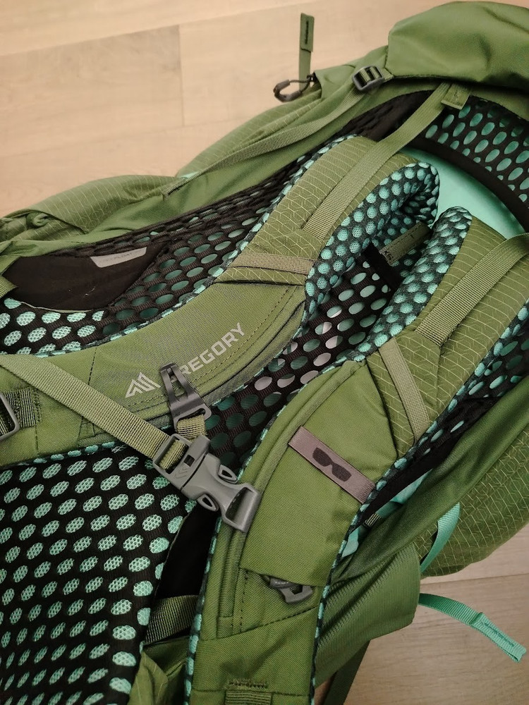Gregory Kalmia 60L Women's Backpacking Pack Ventilated Backpanel Bladder ready