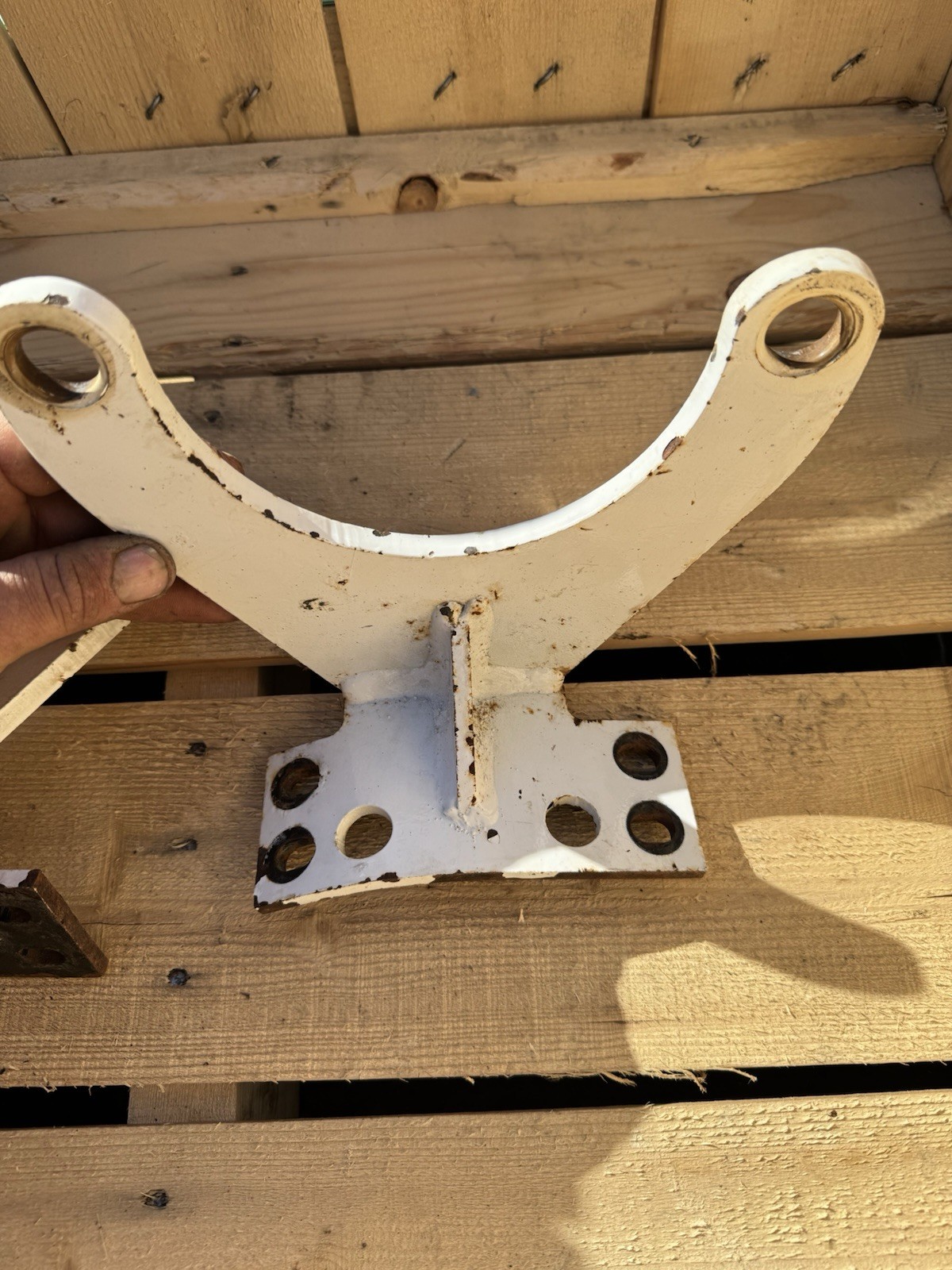 PETERBILT BRACKET-MUFFLER HI MOUNT 14-14768 Right & Left White Both Pair