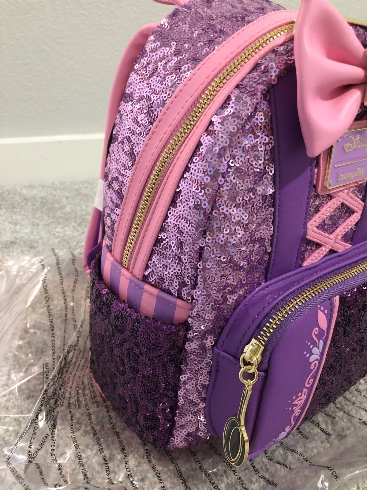 🚀 Loungefly Disney Rapunzel Sequin Glow Mini Backpack Free Ship ✅📦