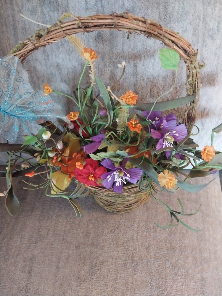 Spring Floral Wall Basket Hanging Decor