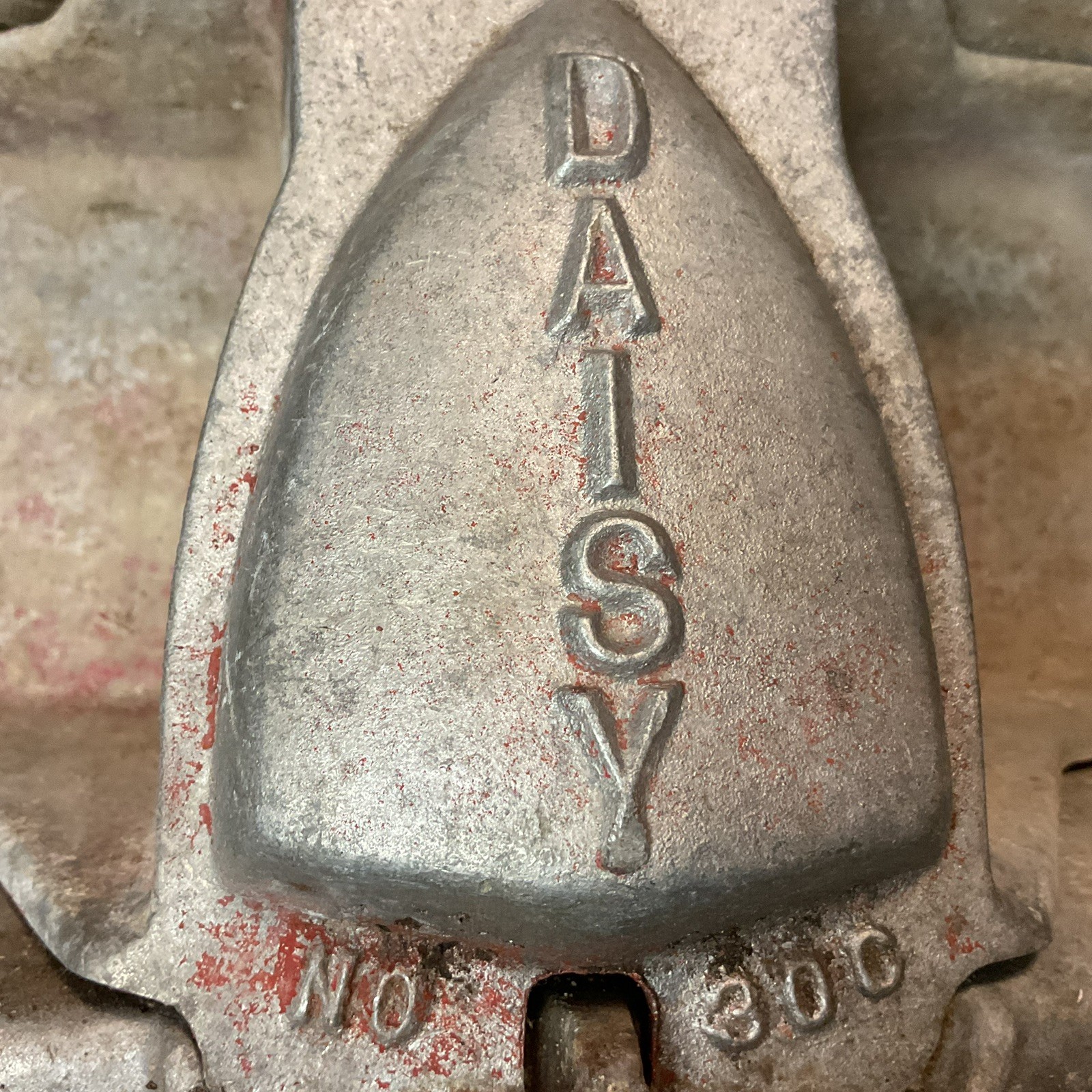 Daisy Hog Waterer . No 30 C Cast Aluminum . Used . Good
