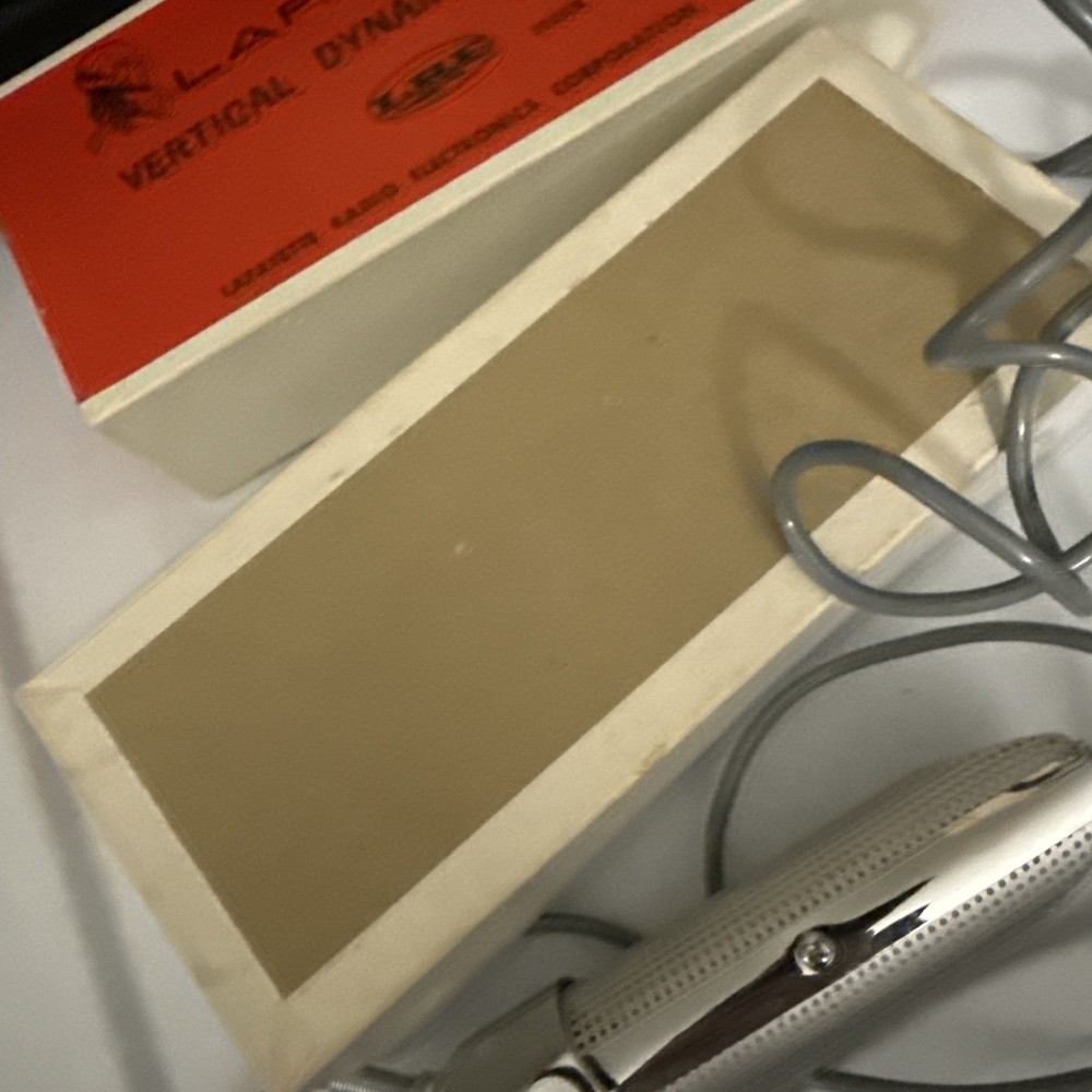 Lafayette Vertical Dynamic Microphone Open Box 99-4559