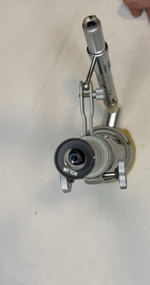 Cole Parmer - model 3890 - 60X Shop Microscope