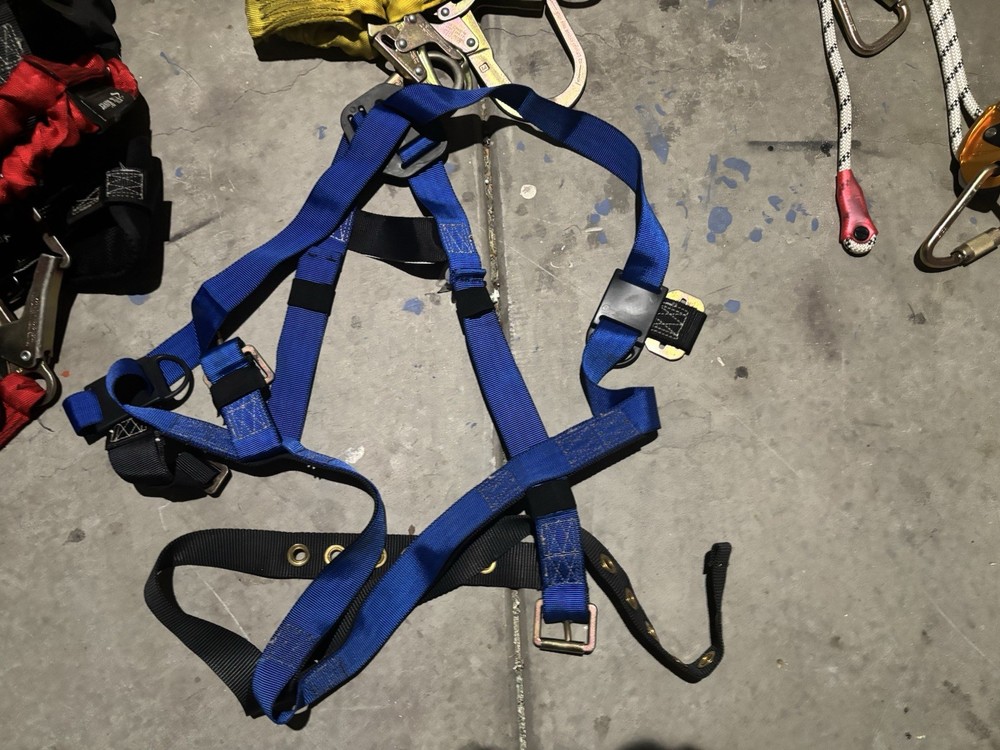 Buckingham Lineman Climbing Gear