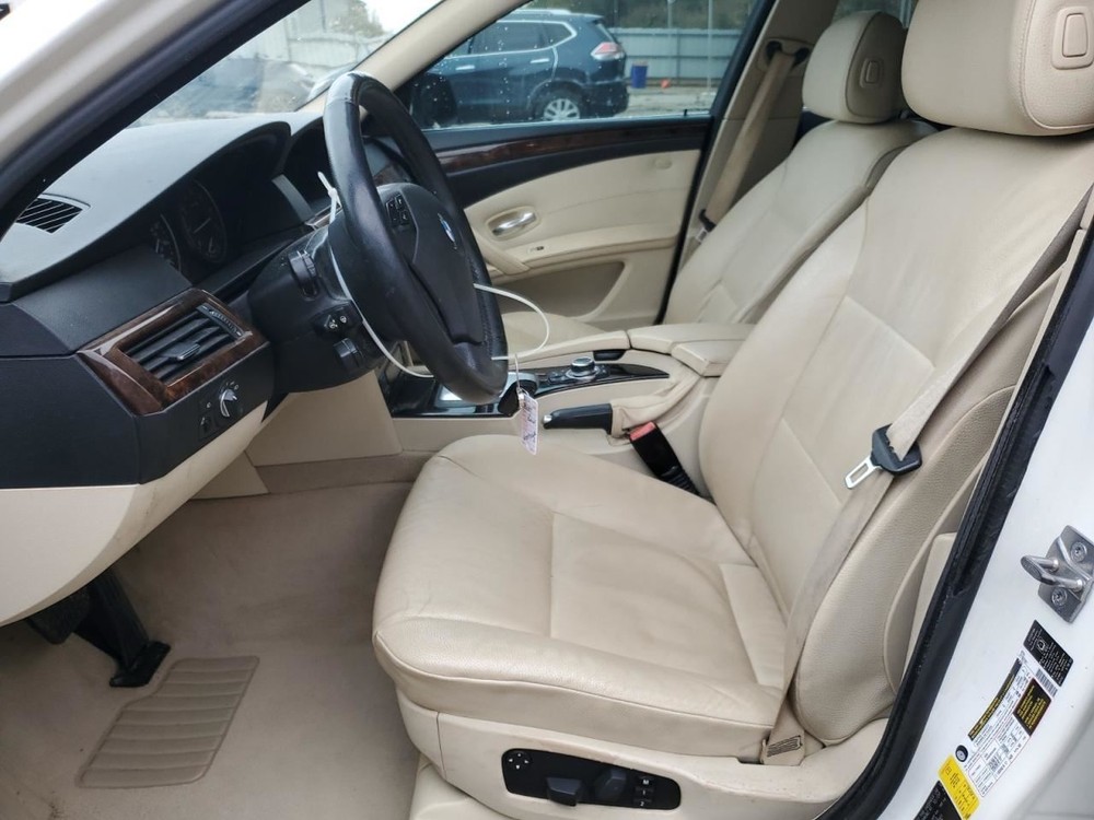 528I 2010 Glove Box 4887992