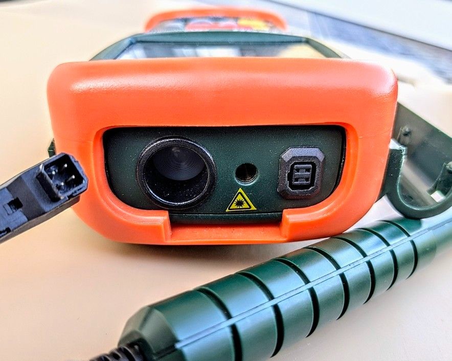 Infrared-Thermometer / Hydro- Thermometer by EXTECH Instruments - Model RH101