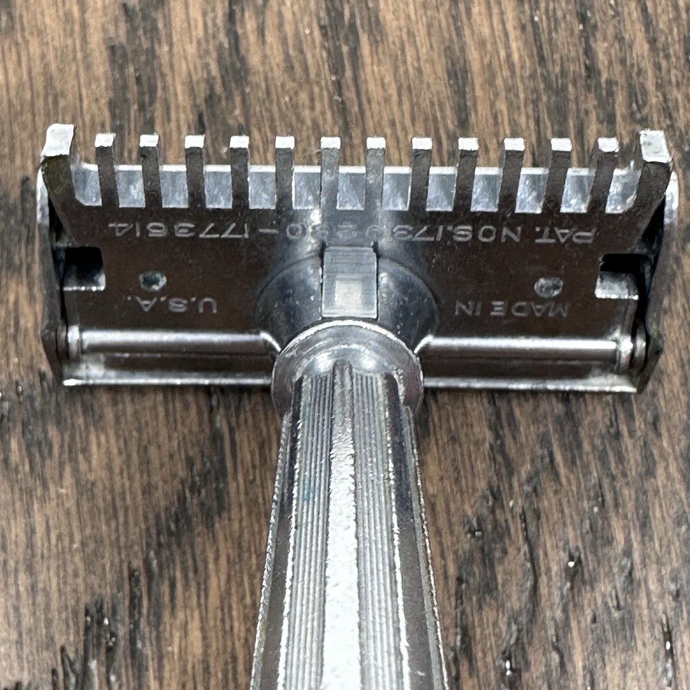 Vintage GEM Micromatic Open Comb Single Edge Safety Razor
