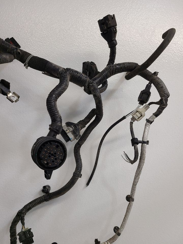 2017 CHRYSLER PACIFICA Engine Wire Harness