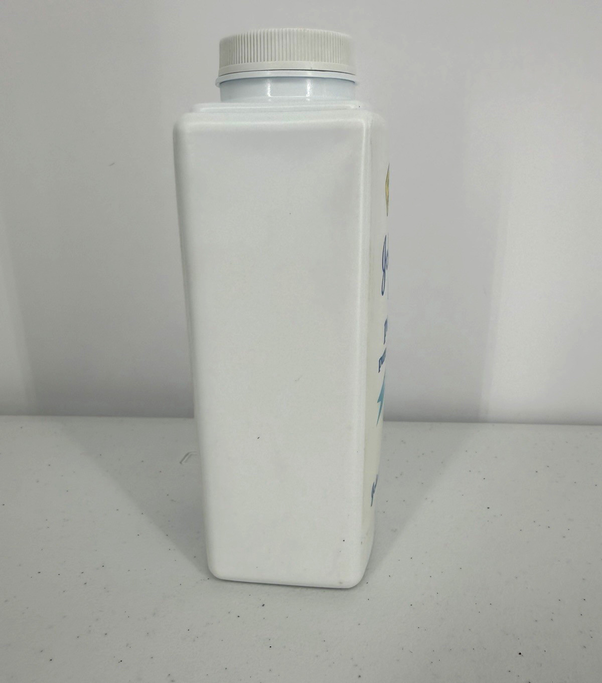 Johnson & Johnson Baby Corn Starch Vintage Powder Bottle Movie Prop 14 Oz