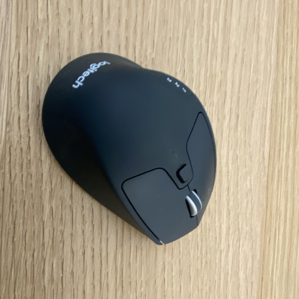 Logitech K850 Wireless Ergonomic Keyboard & Mouse Bundle Black