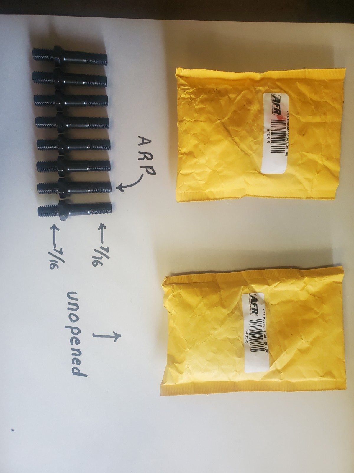 ARP 200-7202 PRO SERIES Typical Small Block Chevy 7/16" Rocker Arm Stud Kit