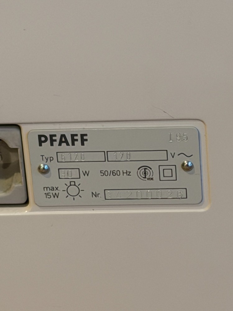 PFAFF tipmatic 6120 sewing machine