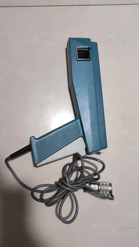 Tektronix A6303 Current Probe 100 Amp AC/DC Current Probe w/ Case TESTED-