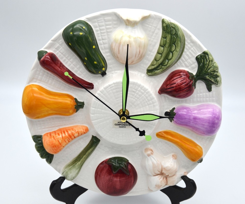 VTG AMC Kitchen Components 3D Vegetable Wall Clock Ceramic Quartz Works