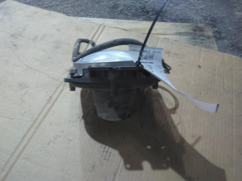 For 2006 STERLING SC8000 HEADLIGHT Right , OH
