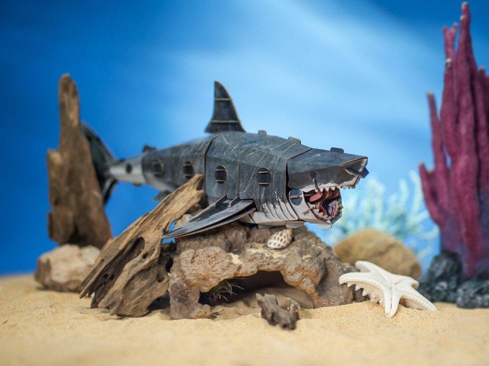 Makebug B0010 Great White Shark Paper Model Kit