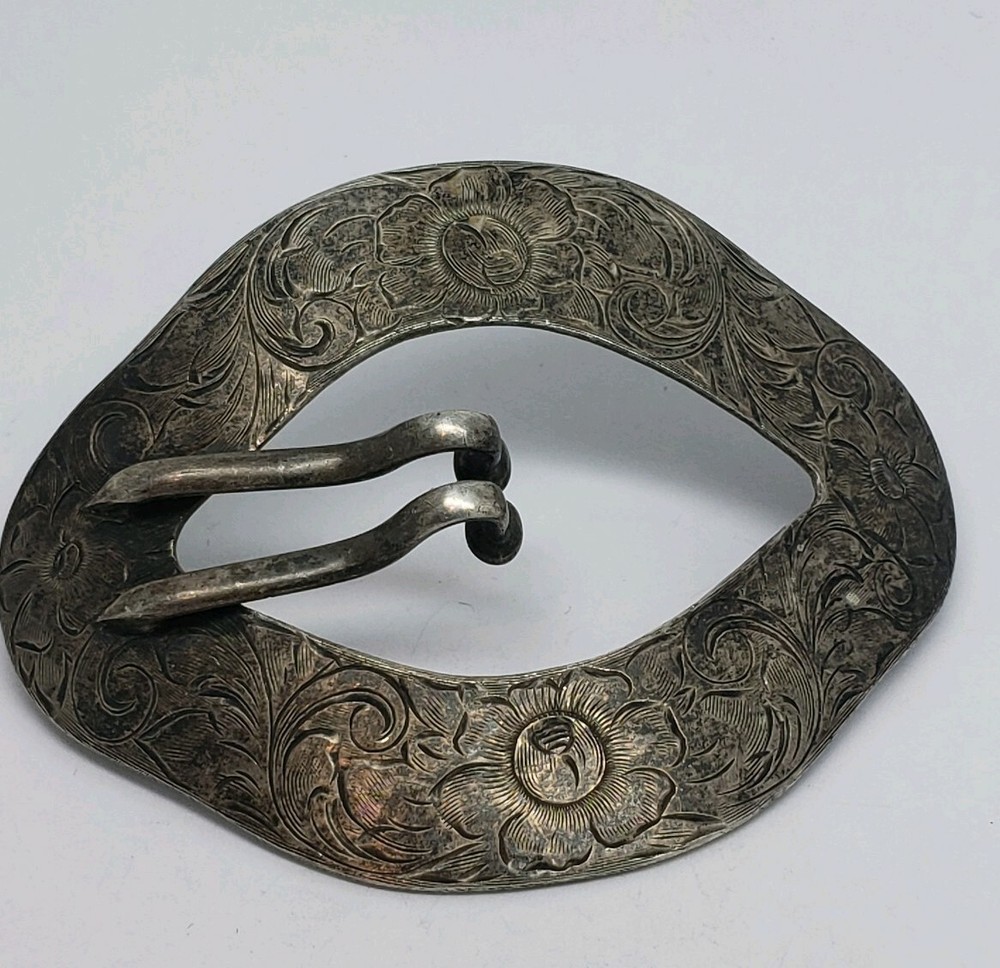 ANTIQUE SOLID STERLING SILVER ETCHED BELT BUCKLE