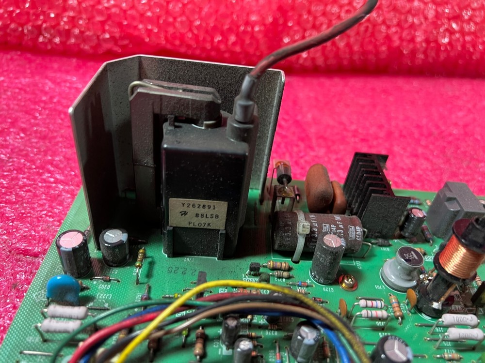 Agilent HP 1670D Deep Memory Logic Analyzer Screen Power Supply 2090-0304
