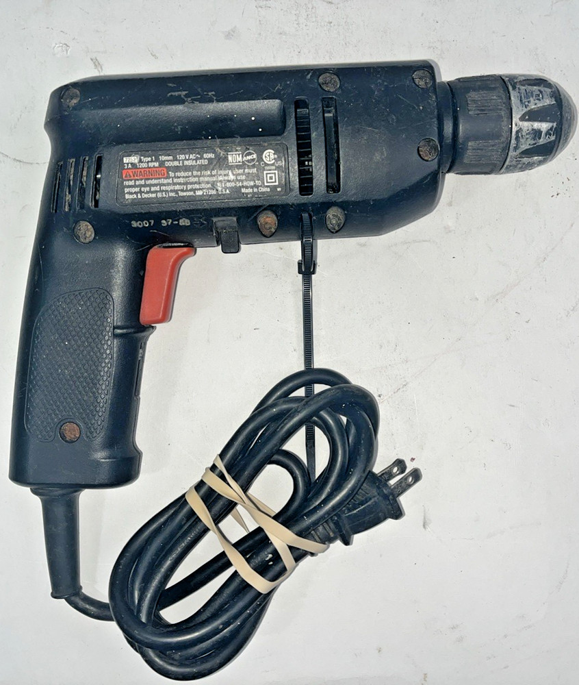 BLACK & DECKER 7152 TYPE 2 CORDED REVERSIBLE DRILL 3/8"