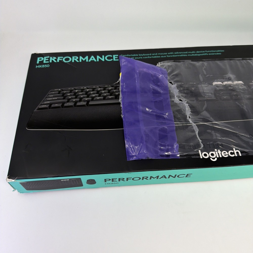 Logitech MK850 Performance Wireless Keyboard and Mouse Set [New] See Photo
