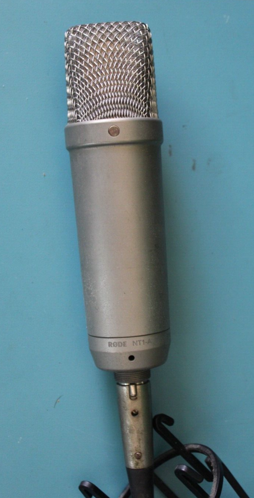 RODE NT1-A WIRED VOCAL MICROPHONE + CAGE NT1A