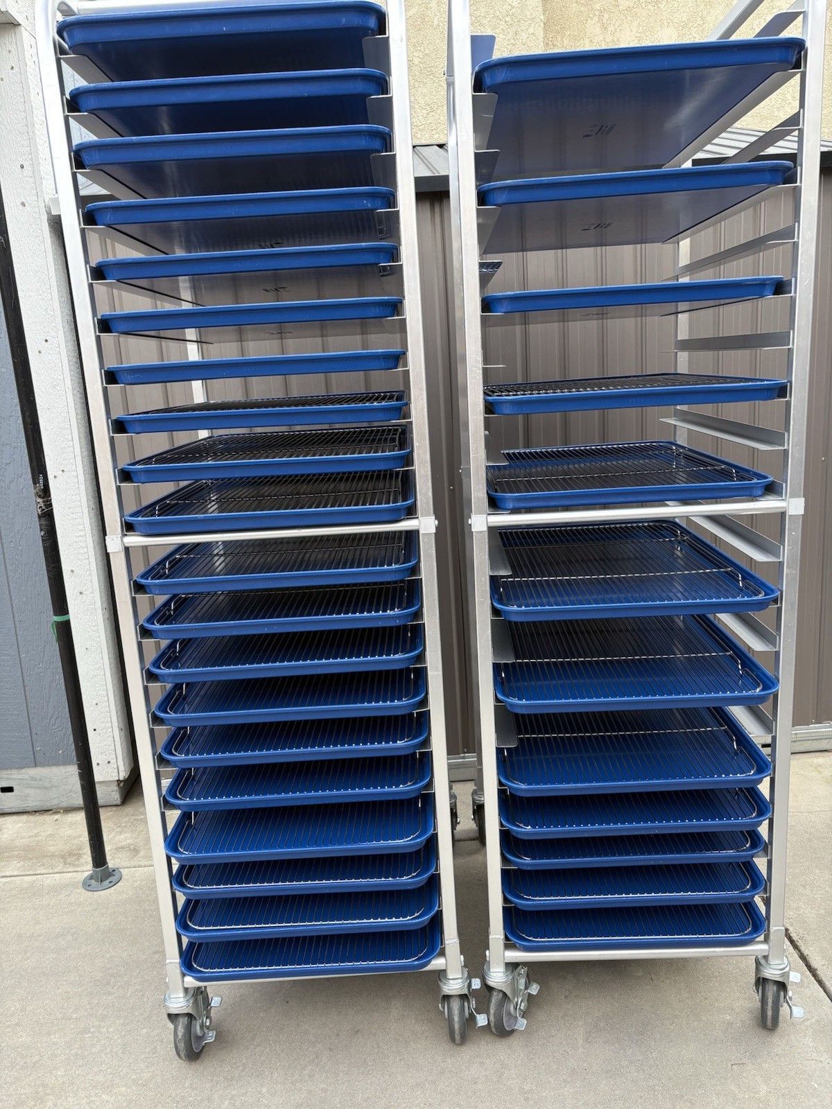 AAR-2022-A Aluminum Bun Pan Rack w/ 20 Pans Capacity