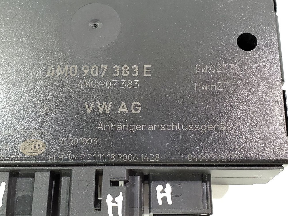 2019 Audi Q7 OEM Trailer Detection Module 4m0907383e