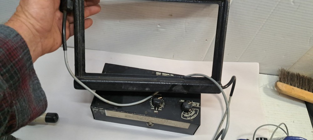 AQUA-TRONICS CABLE COMMANDER MODEL A7 UNTESTED NEEDS BATTERY