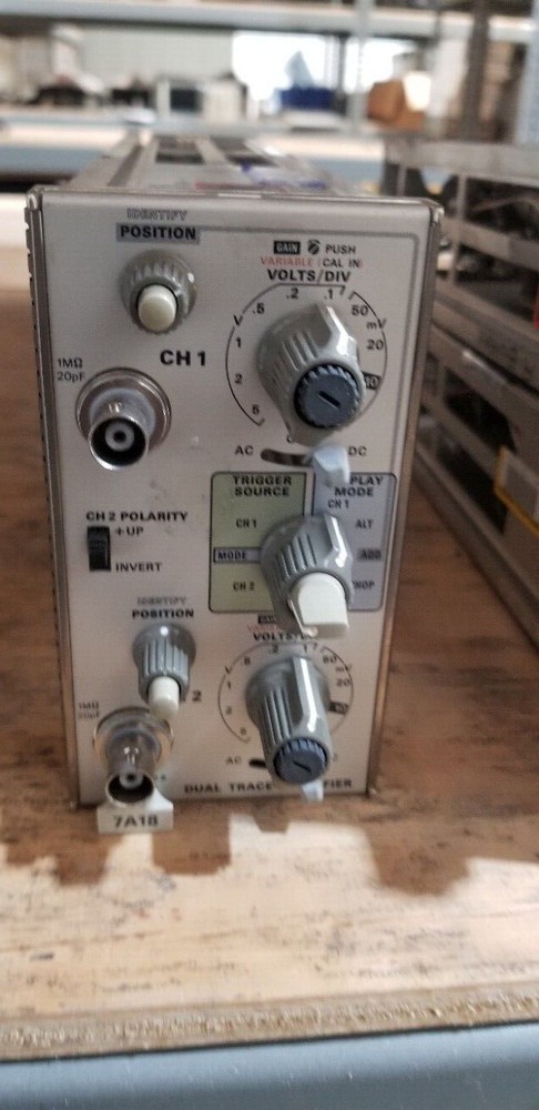 Tektronix 7A18 Dual Trace Amplifier Plug In Unit #8 READ!!