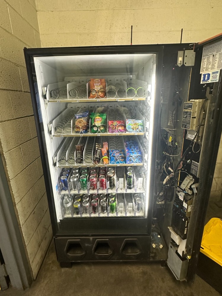 Dixie Narco Combo Machine