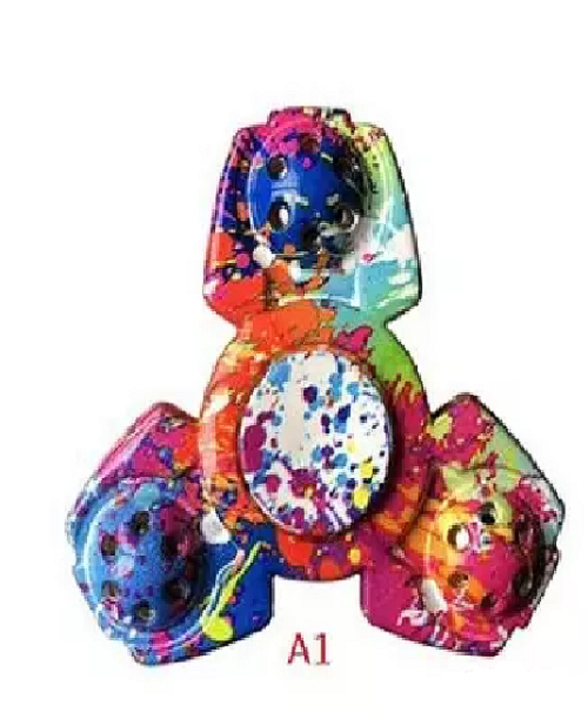 Fidget Spinner Camouflage Triangle Special Shape - 1x w/Random Color and Design