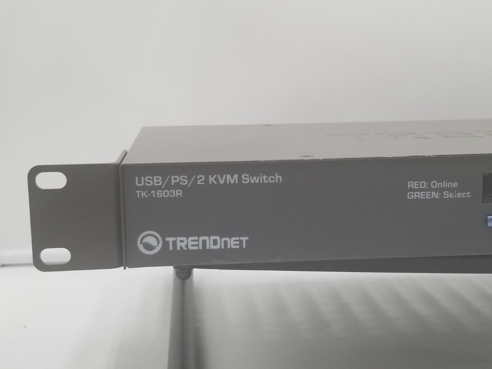 TRENDnet (TK-1603R) 16-Ports Rack-Mountable KVM / USB switch
