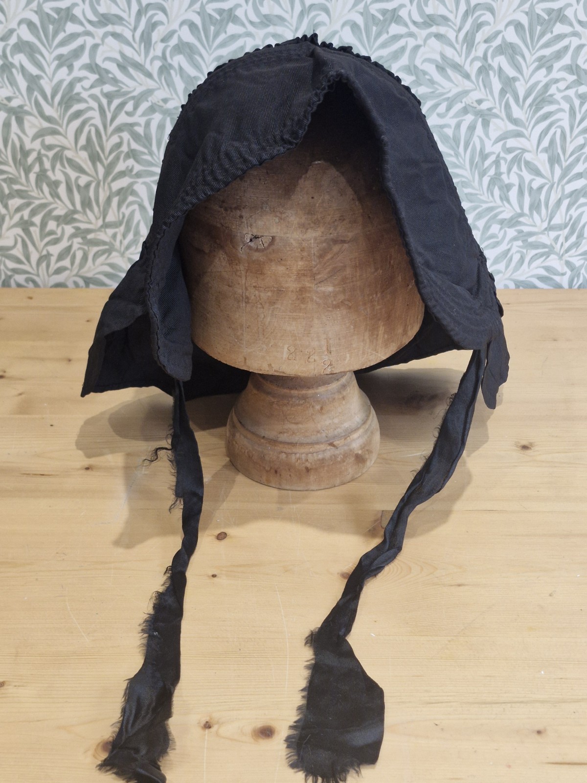 ANTIQUE HAT VICTORIAN BONNET WOMANS MOURNING HANDMADE