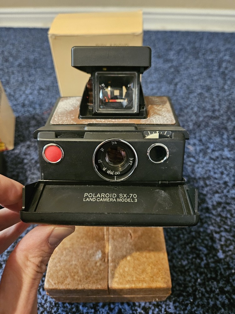 Polaroid SX-70 Land Camera Model 3 & Polaroid Pronto! B Untested