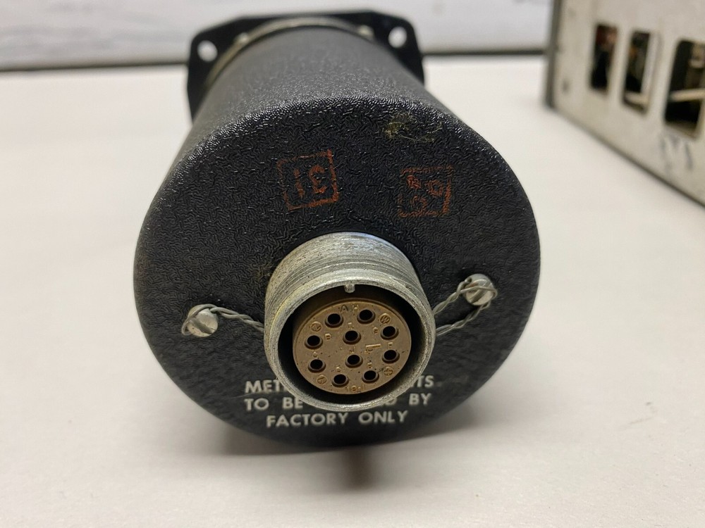 Vintage 300 NAV/COM model RT-540A UNTESTED