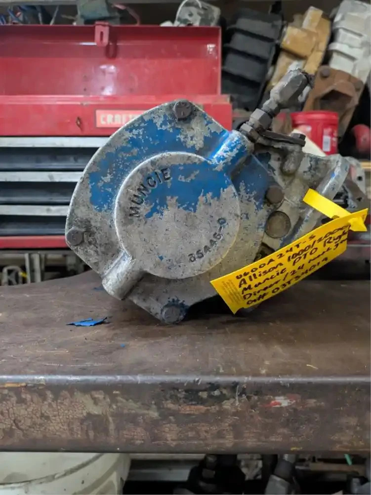 MUNCIE U6004 SERIES PTO