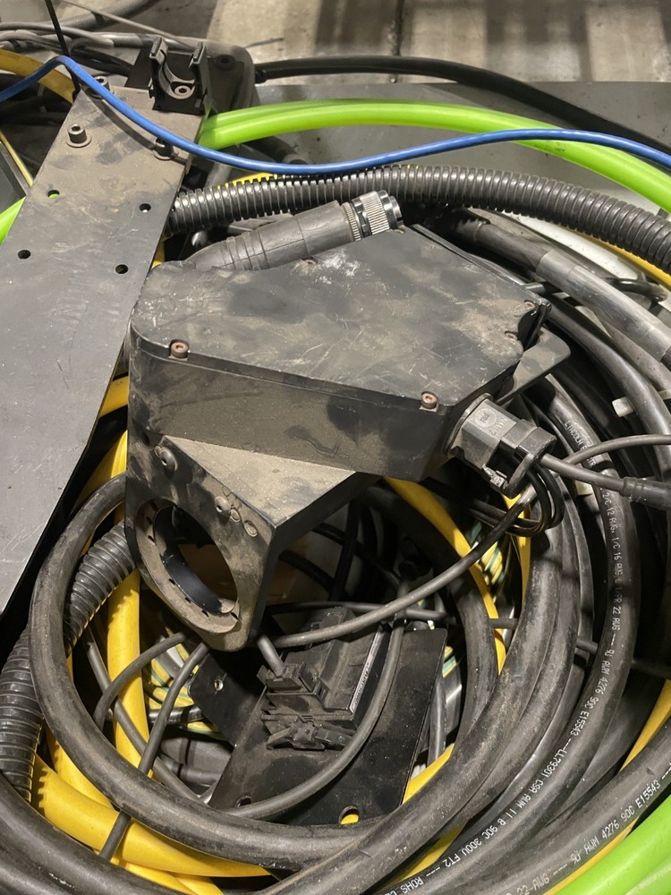 FANUC ArcMate 120iC Robot Complete w/ R‑30iB Controller & Lincoln Welding System