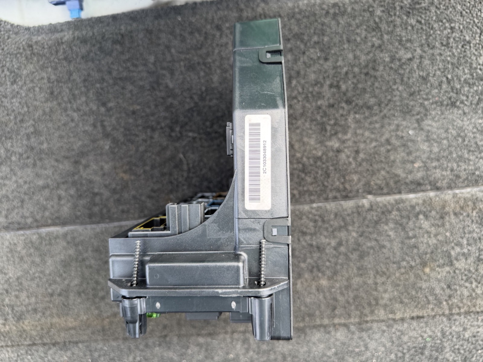 2010-2012 Mercedes-Benz E350 Front SAM Relay Fuse Box OEM 2129008307